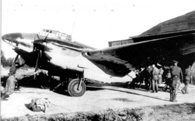 Иллюстрация к книге — Пе-2 [pic_289.jpg]