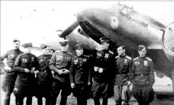 Иллюстрация к книге — Пе-2 [pic_304.jpg]