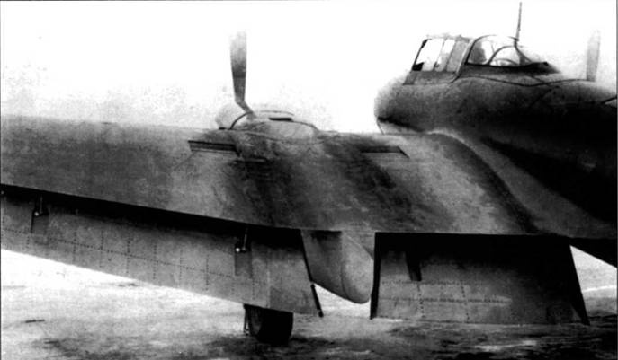 Иллюстрация к книге — Пе-2 [pic_34.jpg]