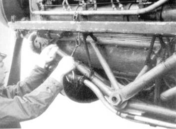 Иллюстрация к книге — Пе-2 [pic_94.jpg]