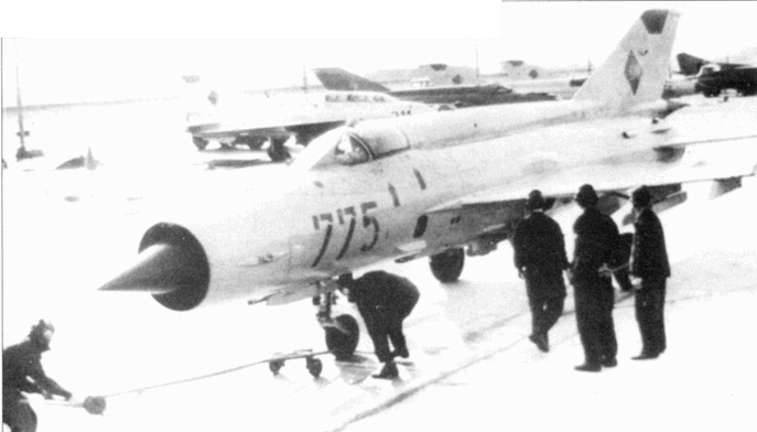 Иллюстрация к книге — МиГ-21 [pic_169.jpg]