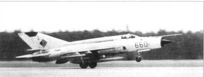 Иллюстрация к книге — МиГ-21 [pic_175.jpg]