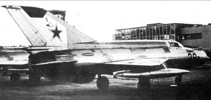 Иллюстрация к книге — МиГ-21 [pic_186.jpg]