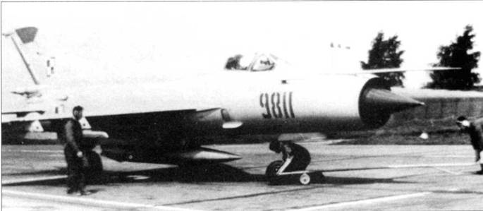 Иллюстрация к книге — МиГ-21 [pic_190.jpg]