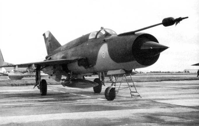 Иллюстрация к книге — МиГ-21 [pic_199.jpg]