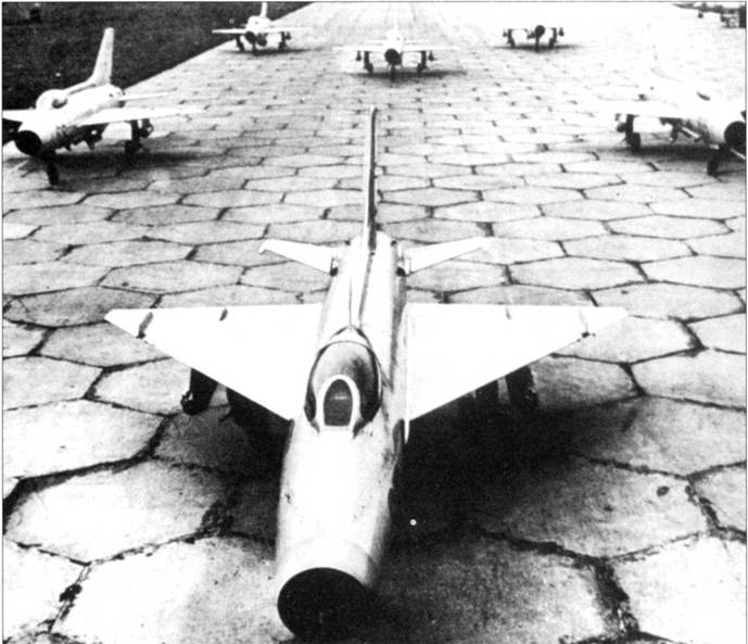 Иллюстрация к книге — МиГ-21 [pic_26.jpg]