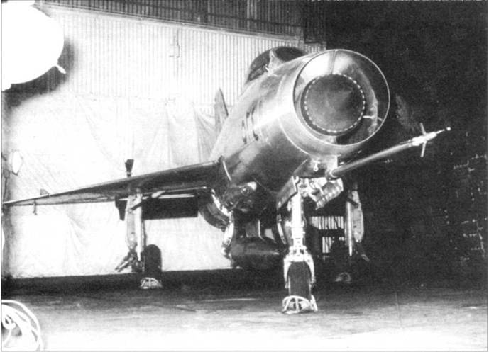 Иллюстрация к книге — МиГ-21 [pic_32.jpg]