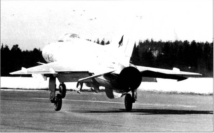 Иллюстрация к книге — МиГ-21 [pic_53.jpg]