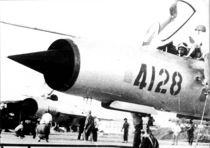 Иллюстрация к книге — МиГ-21 [pic_70.jpg]