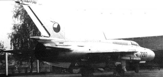 Иллюстрация к книге — МиГ-21 [pic_76.jpg]