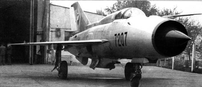 Иллюстрация к книге — МиГ-21 [pic_77.jpg]