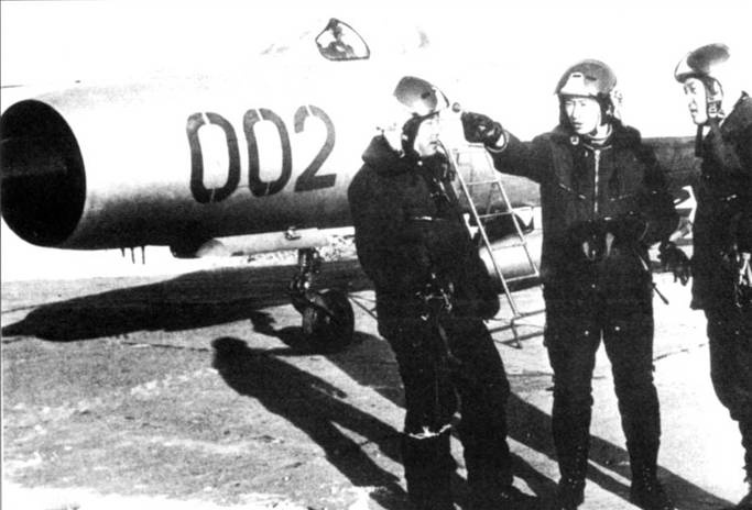 Иллюстрация к книге — МиГ-21 [pic_81.jpg]