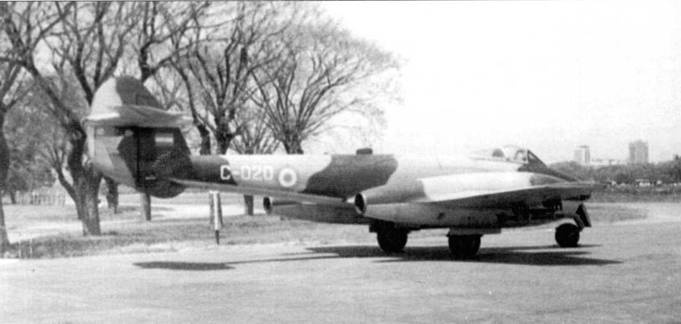 Иллюстрация к книге — Gloster Meteor [pic_31.jpg]