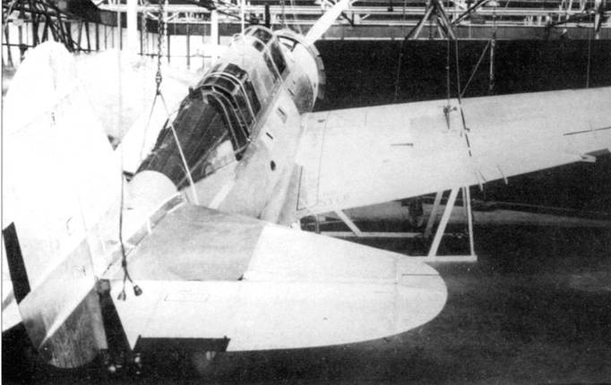 Иллюстрация к книге — SB2C Helldiver [pic_2.jpg]