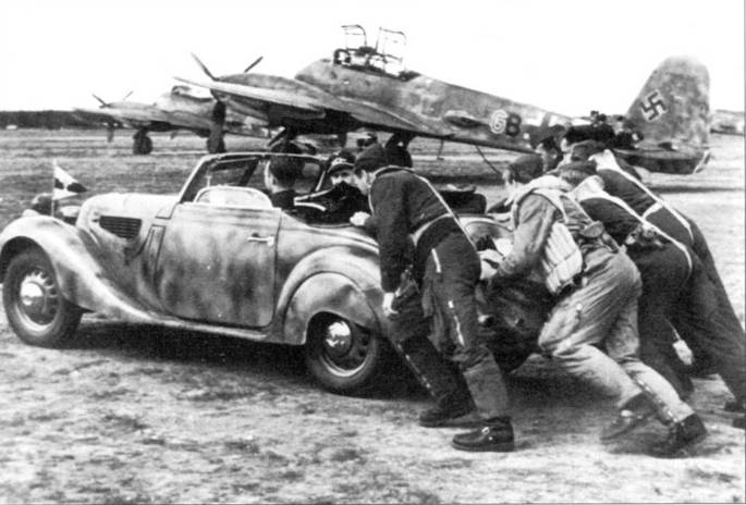 Иллюстрация к книге — Messershmitt Me 210/410 [pic_148.jpg]