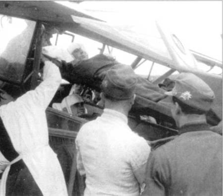 Иллюстрация к книге — Fieseler Storch [pic_143.jpg]