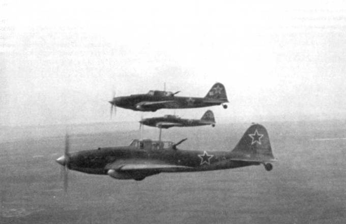 Иллюстрация к книге — Штурмовик Ил-2 [pic_12.jpg]