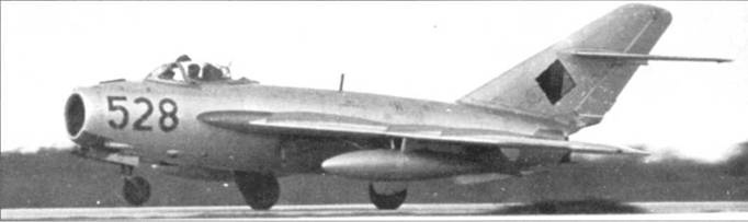 Иллюстрация к книге — МиГ-17 [pic_107.jpg]