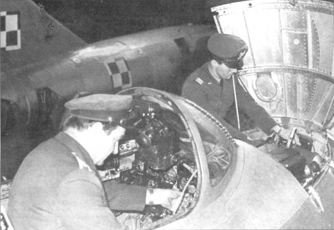 Иллюстрация к книге — МиГ-17 [pic_108.jpg]