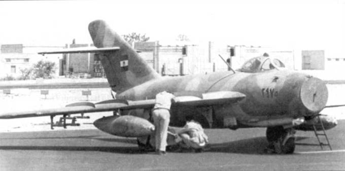 Иллюстрация к книге — МиГ-17 [pic_114.jpg]