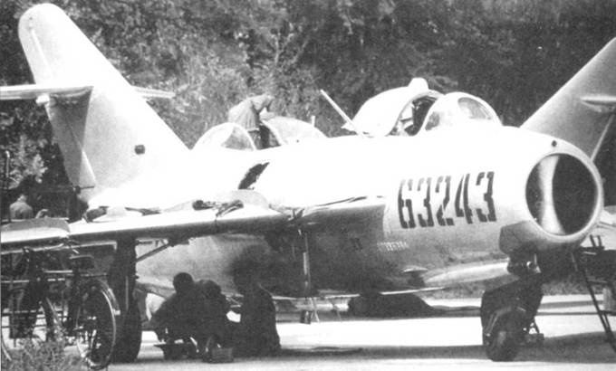 Иллюстрация к книге — МиГ-17 [pic_138.jpg]