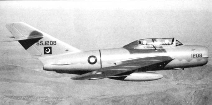 Иллюстрация к книге — МиГ-17 [pic_145.jpg]