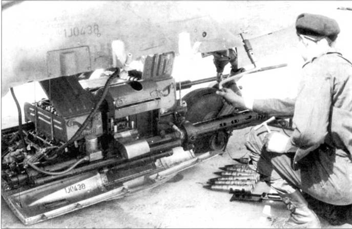 Иллюстрация к книге — МиГ-17 [pic_166.jpg]