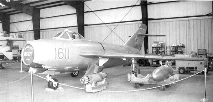 Иллюстрация к книге — МиГ-17 [pic_66.jpg]