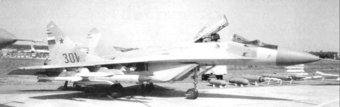 Иллюстрация к книге — МиГ-29 [pic_103.jpg]