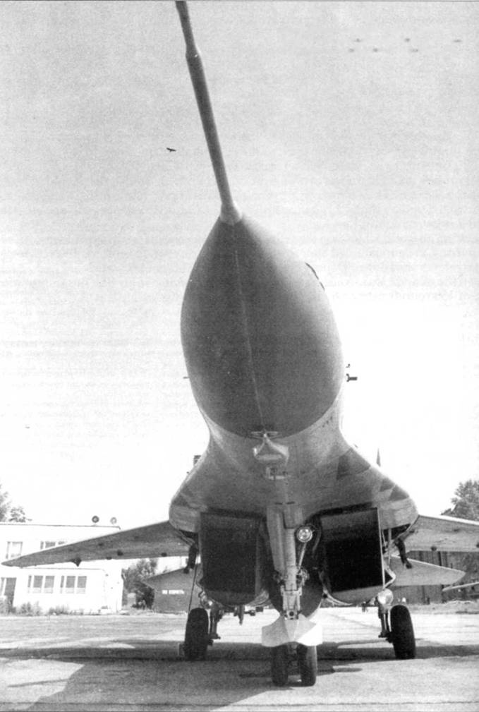 Иллюстрация к книге — МиГ-29 [pic_16.jpg]