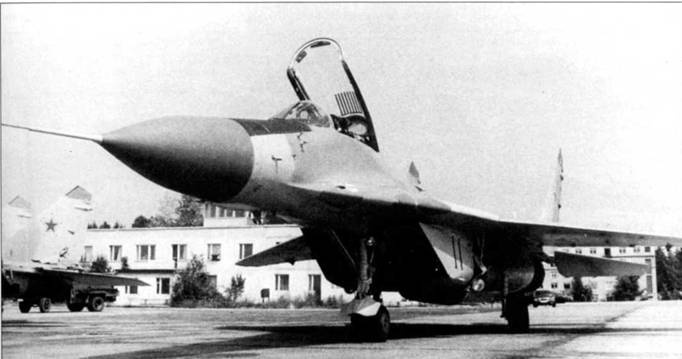 Иллюстрация к книге — МиГ-29 [pic_18.jpg]