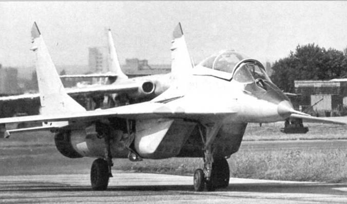 Иллюстрация к книге — МиГ-29 [pic_181.jpg]