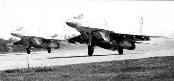 Иллюстрация к книге — МиГ-29 [pic_196.jpg]