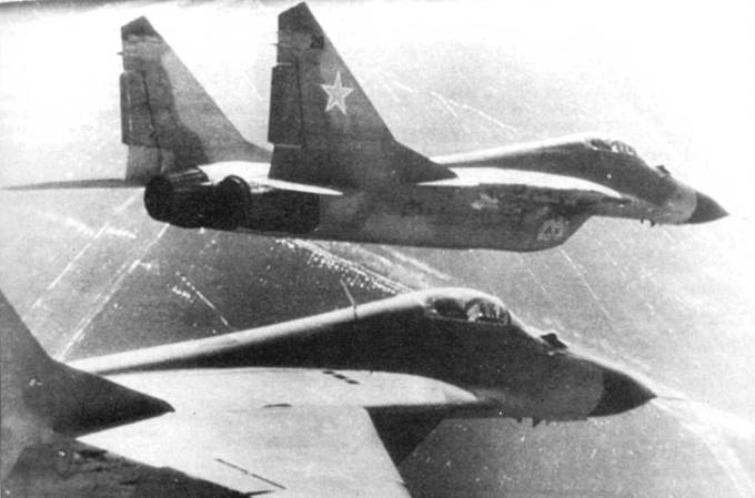 Иллюстрация к книге — МиГ-29 [pic_23.jpg]