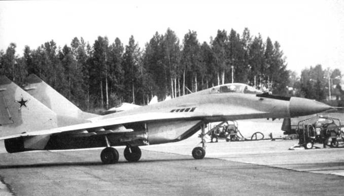 Иллюстрация к книге — МиГ-29 [pic_27.jpg]