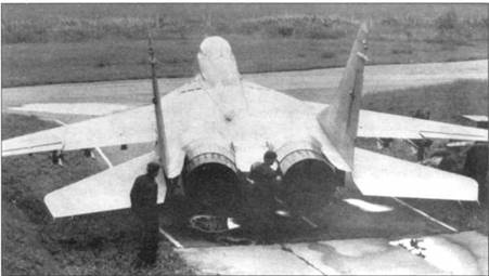 Иллюстрация к книге — МиГ-29 [pic_28.jpg]