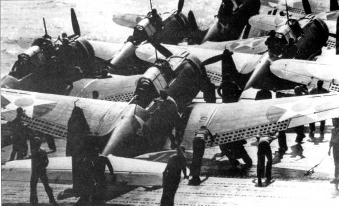 Иллюстрация к книге — SBD «Dauntless» [pic_79.jpg]