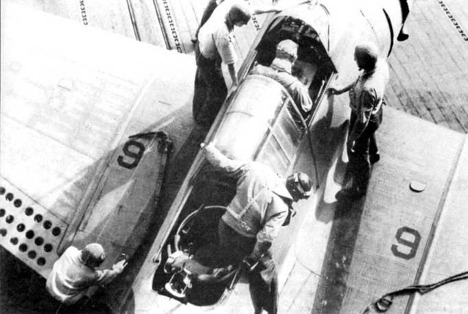 Иллюстрация к книге — SBD «Dauntless» [pic_84.jpg]