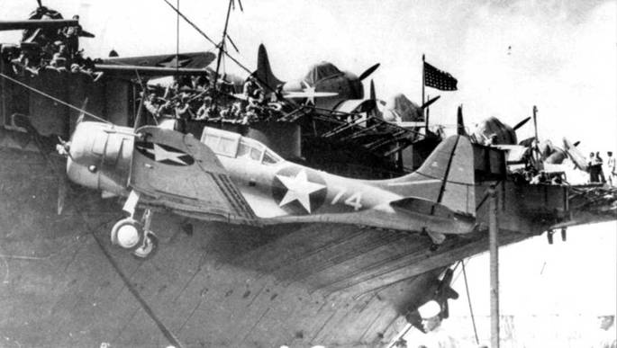 Иллюстрация к книге — SBD «Dauntless» [pic_86.jpg]