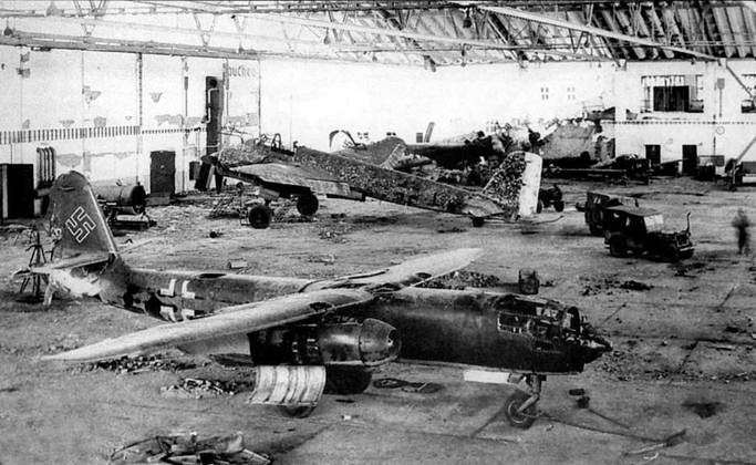 Иллюстрация к книге — Ar 234 «Blitz» [pic_156.jpg]