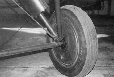 Иллюстрация к книге — У-2 / По-2 [pic_227.jpg]