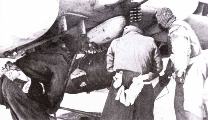 Иллюстрация к книге — Fairey «Firefly» [pic_152.jpg]