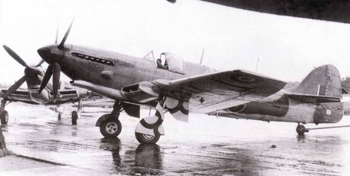 Иллюстрация к книге — Fairey «Firefly» [pic_83.jpg]