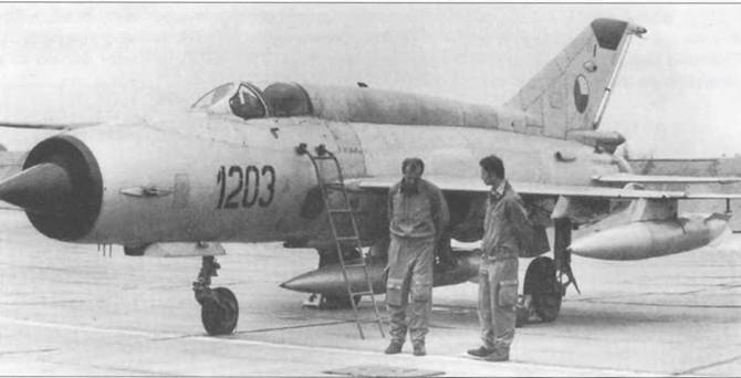 Иллюстрация к книге — МиГ-21. Особенности модификаций и детали конструкции. Часть 2 [pic_202.jpg]