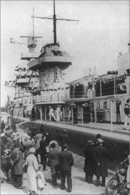 Иллюстрация к книге — Крейсера кригсмарине [pic_76.jpg]