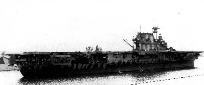 Иллюстрация к книге — Авианосцы США «Essex» [pic_3.jpg]