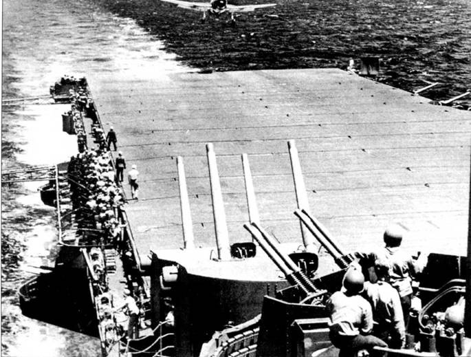 Иллюстрация к книге — Авианосцы США «Essex» [pic_45.jpg]