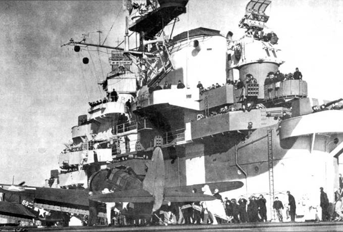 Иллюстрация к книге — Авианосцы США «Essex» [pic_55.jpg]