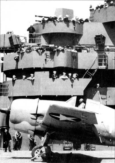 Иллюстрация к книге — Авианосцы США «Essex» [pic_67.jpg]