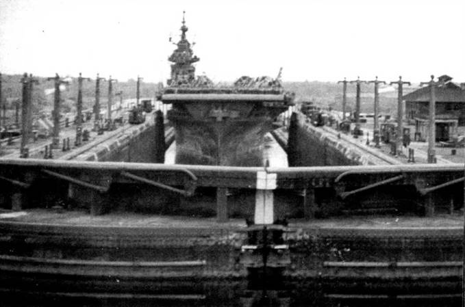 Иллюстрация к книге — Авианосцы США «Essex» [pic_88.jpg]